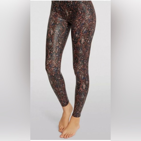 Nwt Spanx women's python/snakeskin leather leggings pants. Size Small - Picture 7 of 10